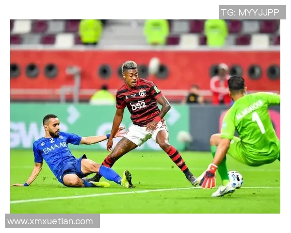 基约塔与智利大学的激烈对决展现南美足球的魅力与竞争精神 基约塔与智利大学的激烈对决展现南美足球的魅力与竞争精神